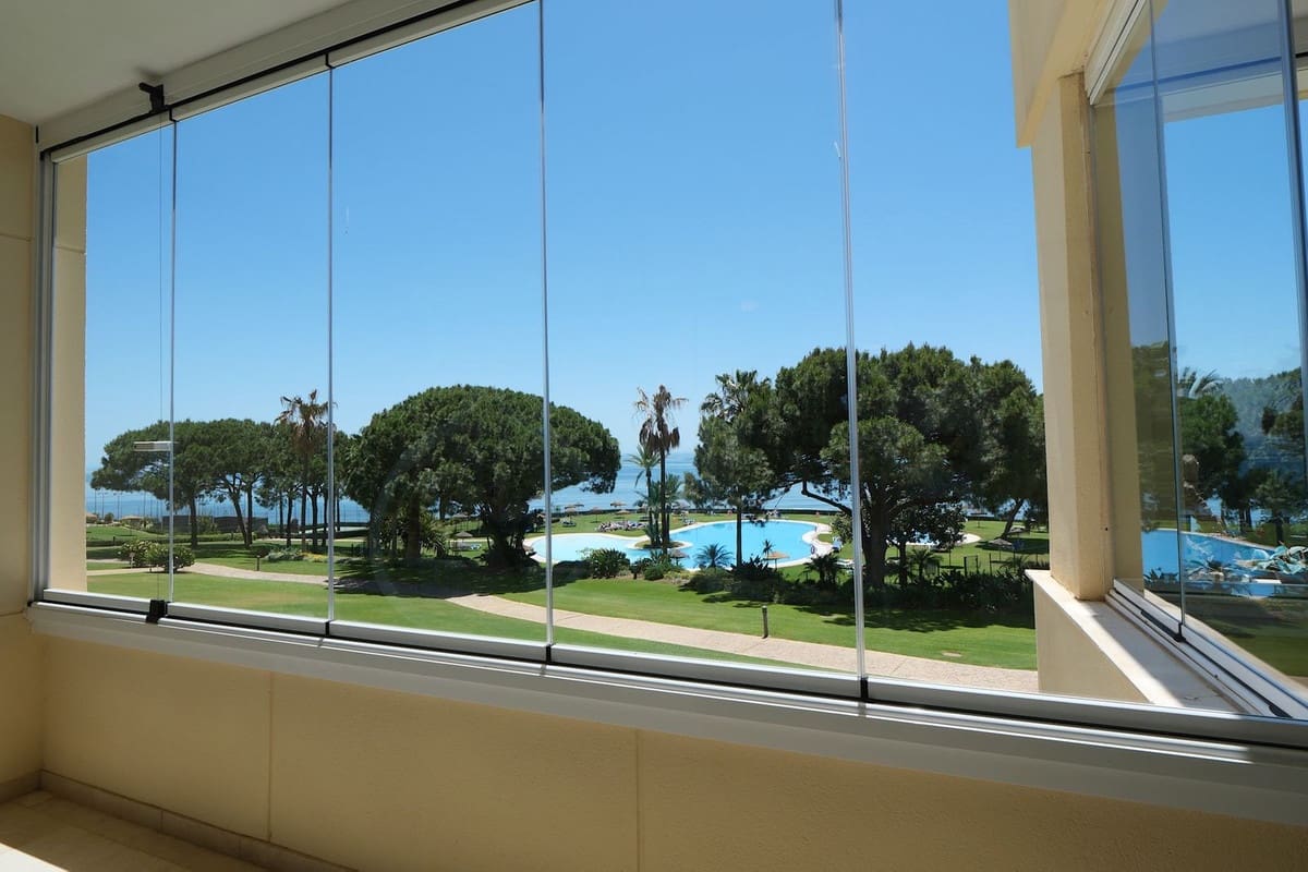 3 bedroom Apartment for sale in Cabopino with pool garage - € 1,380,000 (Ref: 9848073)
