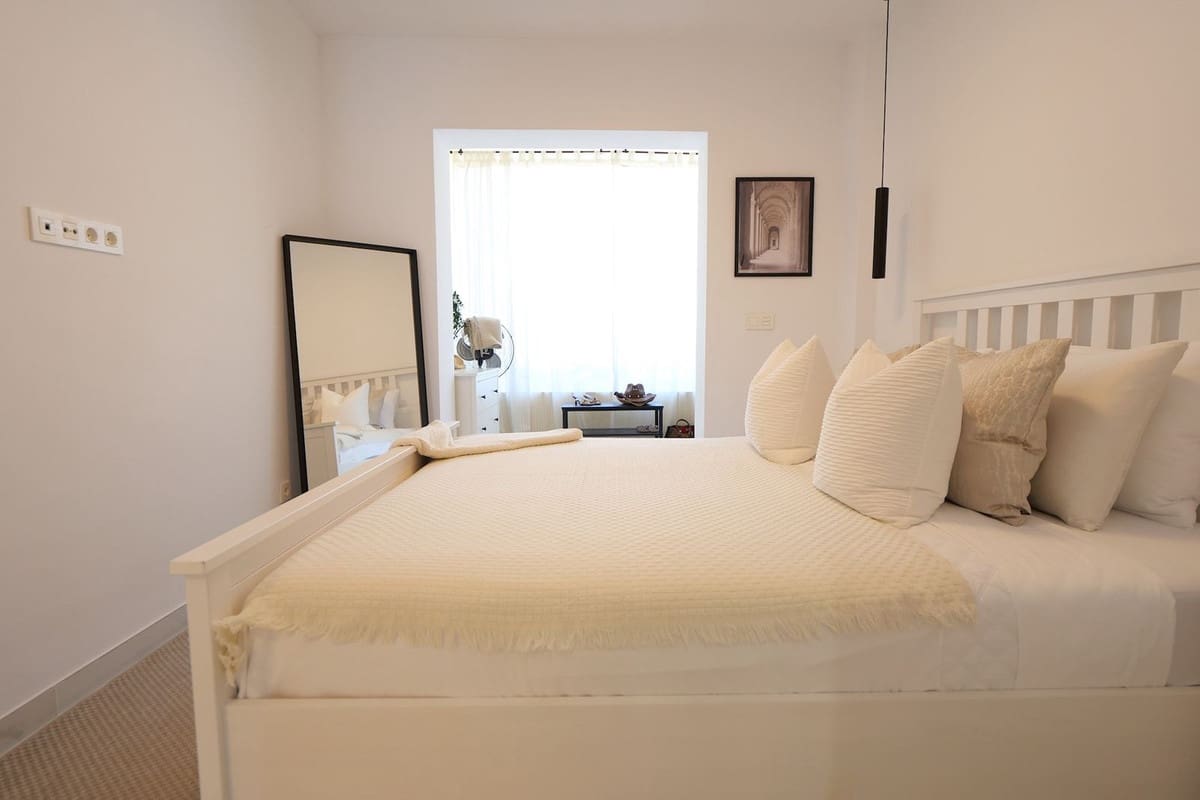 3 bedroom Apartment for sale in Cabopino with pool garage - € 1,380,000 (Ref: 9848073)