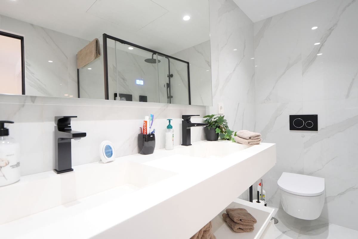 3 bedroom Apartment for sale in Cabopino with pool garage - € 1,380,000 (Ref: 9848073)