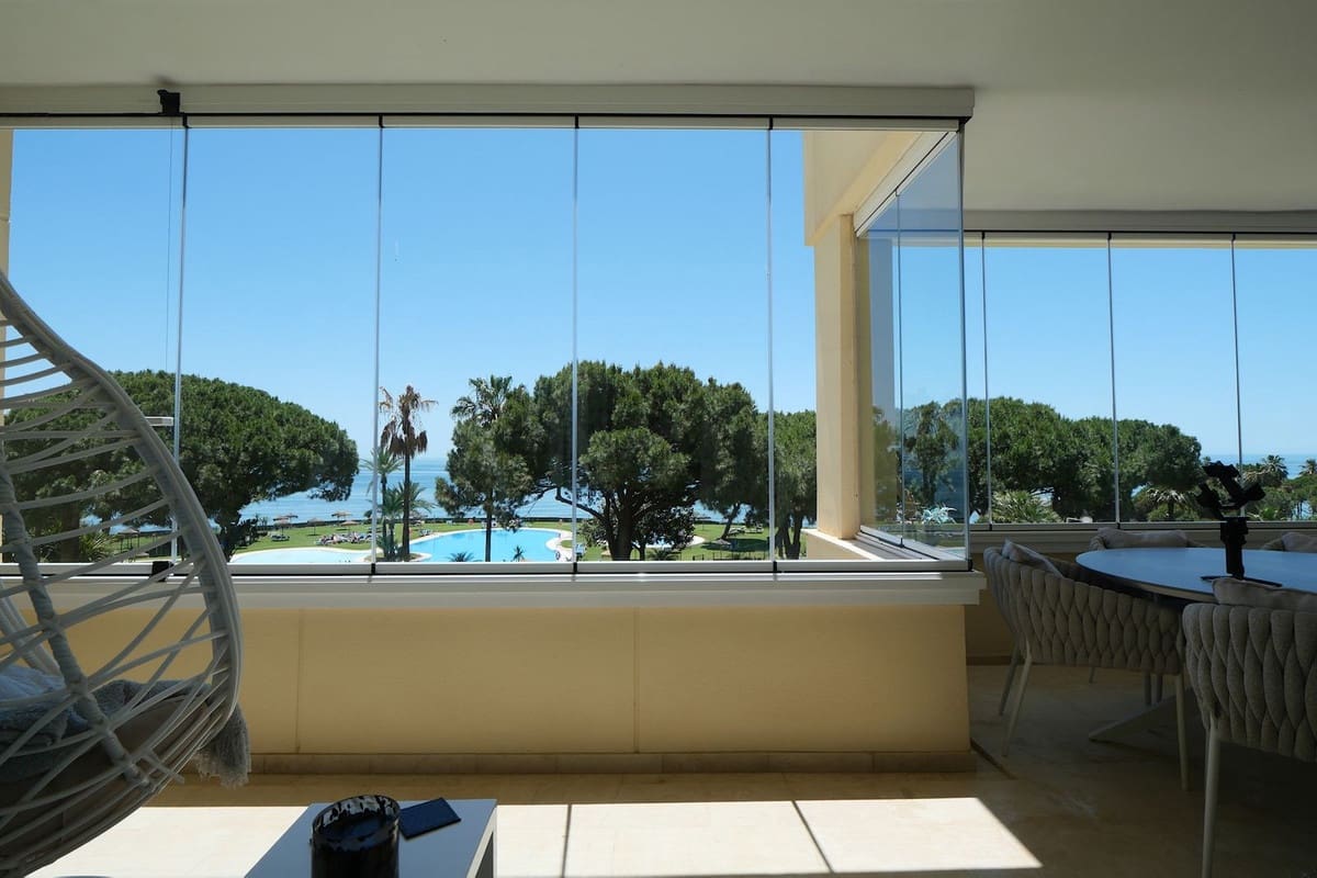 3 bedroom Apartment for sale in Cabopino with pool garage - € 1,350,000 (Ref: 9848073)