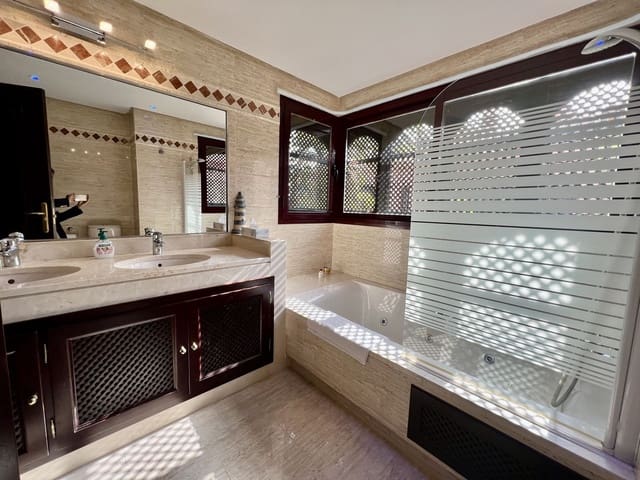 2 Zimmer Apartment zu verkaufen in La Mairena, Ojen mit Pool Garage - 399.000 € (Ref: 9875455)