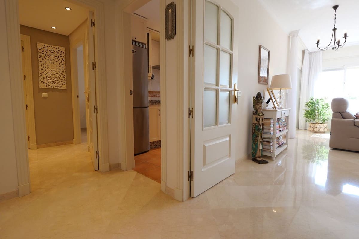 2 bedroom Apartment for sale in La Mairena with pool garage - € 379,000 (Ref: 9875455)