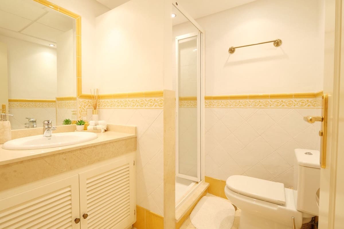 2 bedroom Apartment for sale in La Mairena with pool garage - € 379,000 (Ref: 9875455)