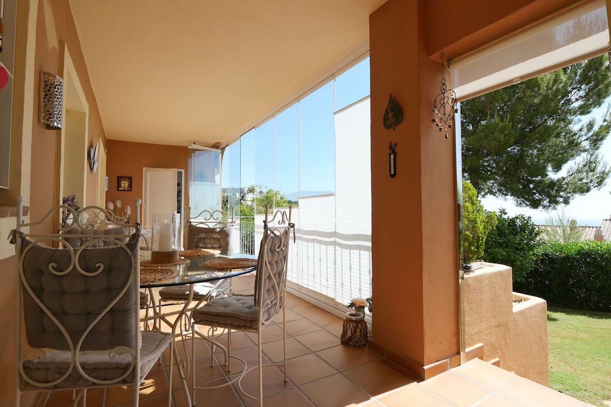 2 bedroom Apartment for sale in La Mairena with pool garage - € 379,000 (Ref: 9875455)