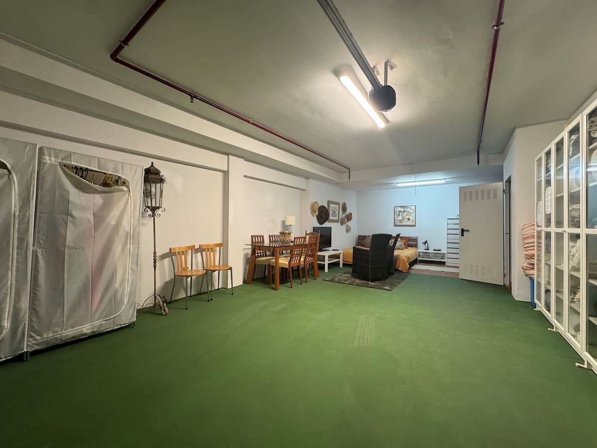 3 soveværelse Byhus til salg i Cabopino med swimmingpool garage - € 569.000 (Ref: 9891039)