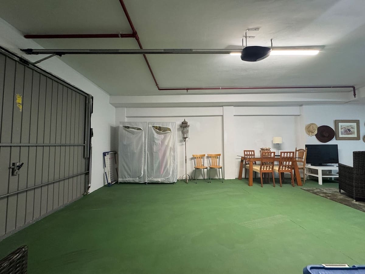 3 soveværelse Byhus til salg i Cabopino med swimmingpool garage - € 569.000 (Ref: 9891039)
