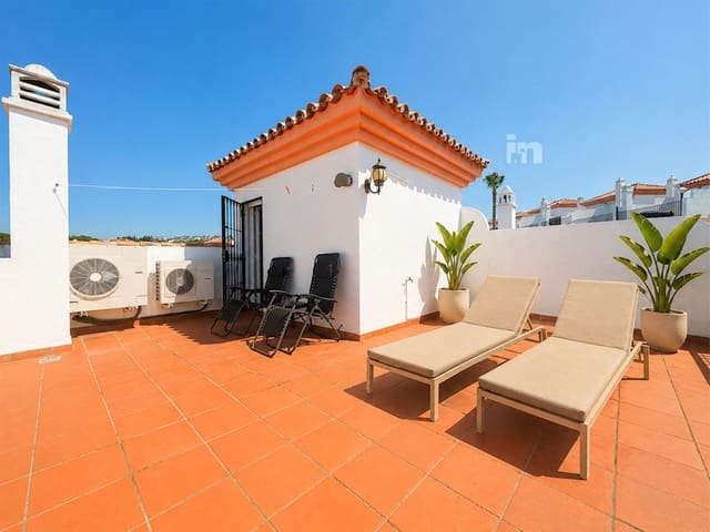 3 soveværelse Byhus til salg i Cabopino, Marbella med swimmingpool garage - € 569.000 (Ref: 9891039)