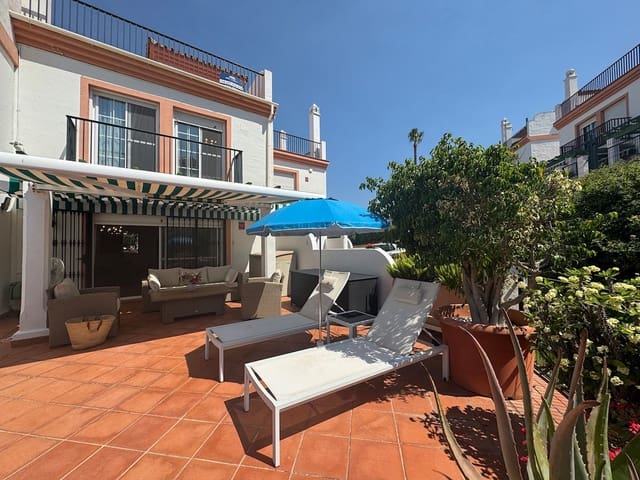3 soveværelse Byhus til salg i Cabopino, Marbella med swimmingpool garage - € 569.000 (Ref: 9891039)
