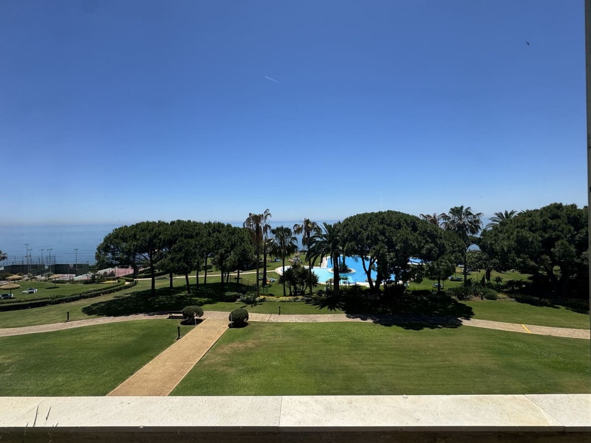 2 chambre Appartement à vendre à Cabopino avec piscine garage - 925 000 € (Ref: 9895260)
