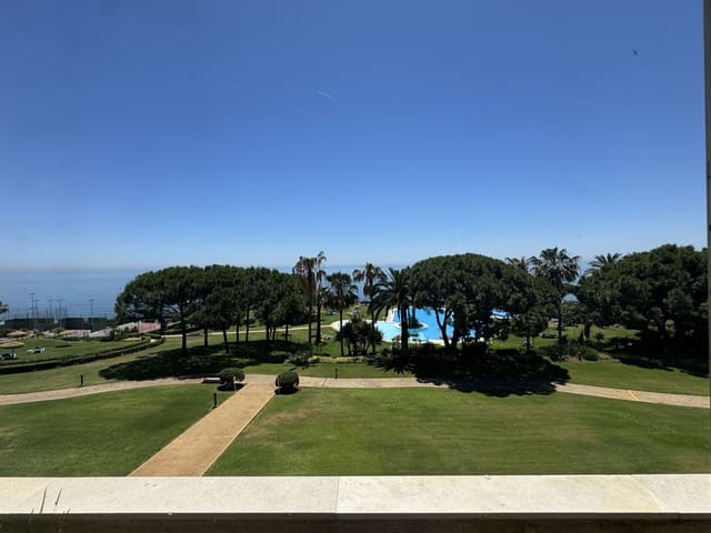 2 chambre Appartement à vendre à Cabopino, Marbella avec piscine garage - 925 000 € (Ref: 9895260)