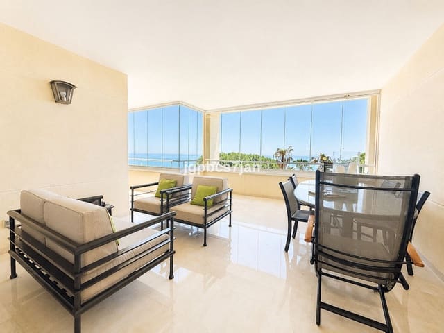 2 makuuhuone Huoneisto myytävänä paikassa Cabopino, Marbella mukana uima-altaan 
autotalli - 925 000 € (Ref: 9895260)