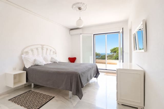 3 makuuhuone Paritalo myytävänä paikassa Cabopino, Marbella mukana uima-altaan 
autotalli - 859 900 € (Ref: 9922919)