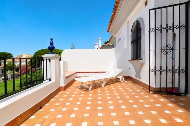 3 makuuhuone Paritalo myytävänä paikassa Cabopino, Marbella mukana uima-altaan 
autotalli - 859 900 € (Ref: 9922919)