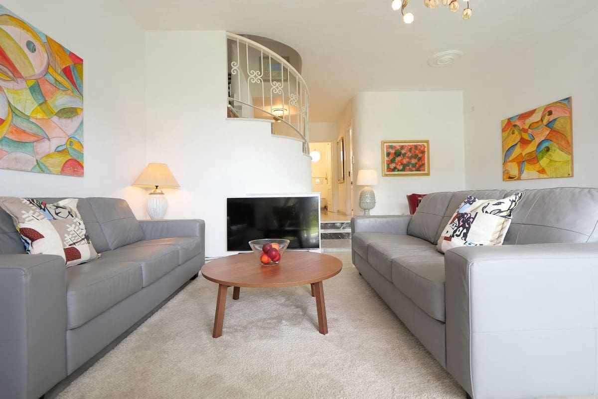 3 sypialnia Dom blizniak na sprzedaż w Cabopino z basenem garażem - 859 900 € (Ref: 9922919)