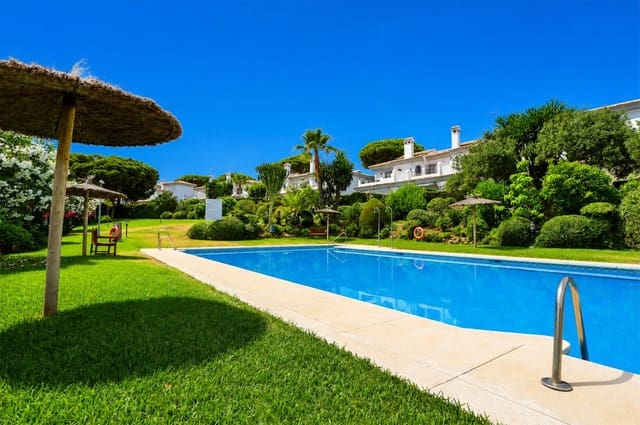 3 makuuhuone Paritalo myytävänä paikassa Cabopino, Marbella mukana uima-altaan 
autotalli - 859 900 € (Ref: 9922919)