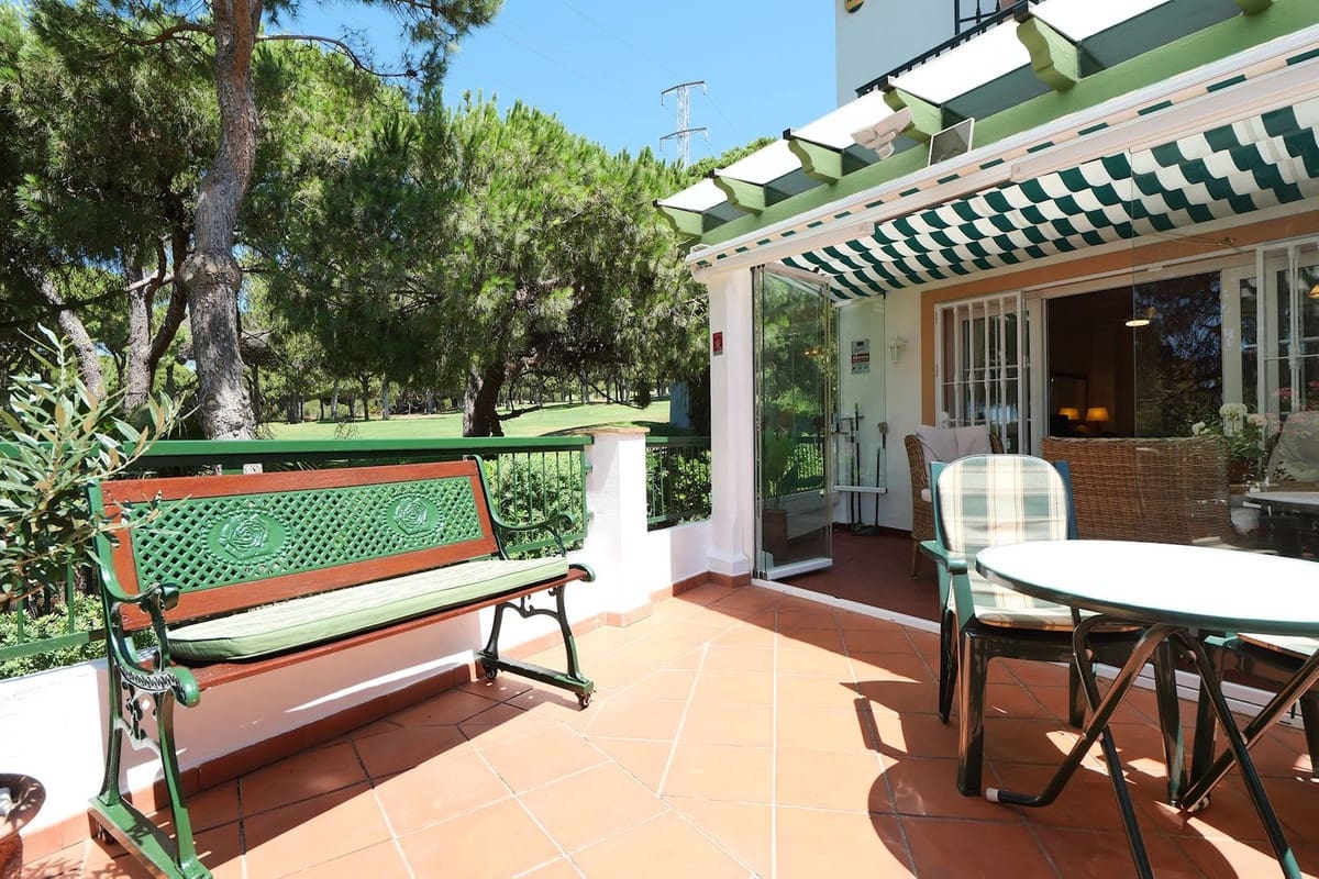 2 soveværelse Semi-Rækkehus til salg i Cabopino med swimmingpool garage - € 499.900 (Ref: 9946892)