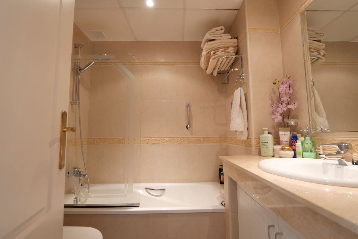 3 bedroom Semi-detached Villa for sale in Cabopino with pool garage - € 499,900 (Ref: 9946892)