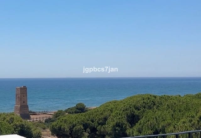2 makuuhuone Kattohuoneisto myytävänä paikassa Cabopino, Marbella mukana uima-altaan 
autotalli - 939 000 € (Ref: 9952827)
