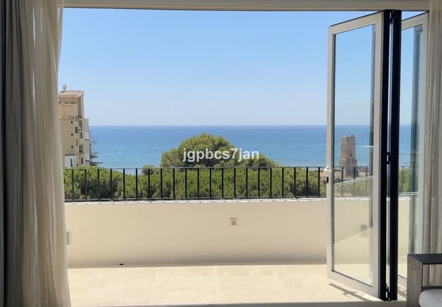 2 makuuhuone Kattohuoneisto myytävänä paikassa Cabopino, Marbella mukana uima-altaan 
autotalli - 939 000 € (Ref: 9952827)