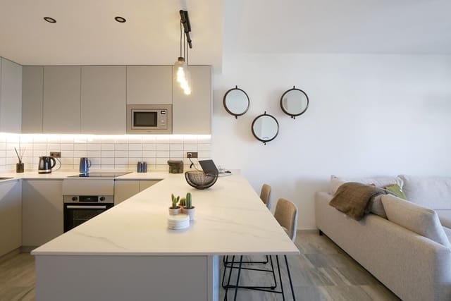 3 Zimmer Apartment zu verkaufen in Cabopino, Marbella mit Pool Garage - 598.900 € (Ref: 9965790)