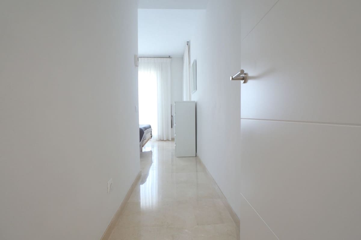 5 soverom Penthouse til salgs i Cabopino med svømmebasseng garasje - € 1 925 000 (Ref: 9966080)