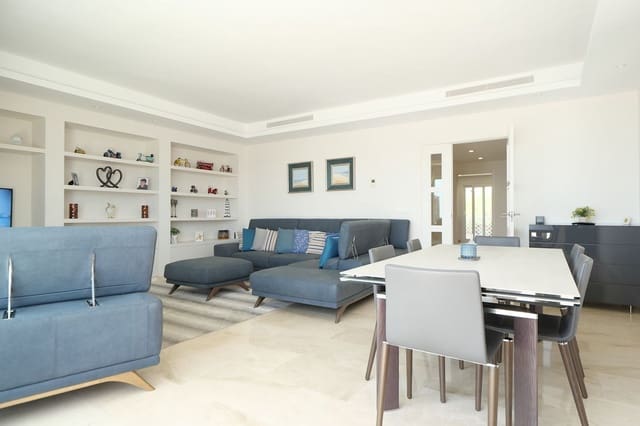5 soverom Penthouse til salgs i Cabopino, Marbella med svømmebasseng garasje - € 1 925 000 (Ref: 9966080)