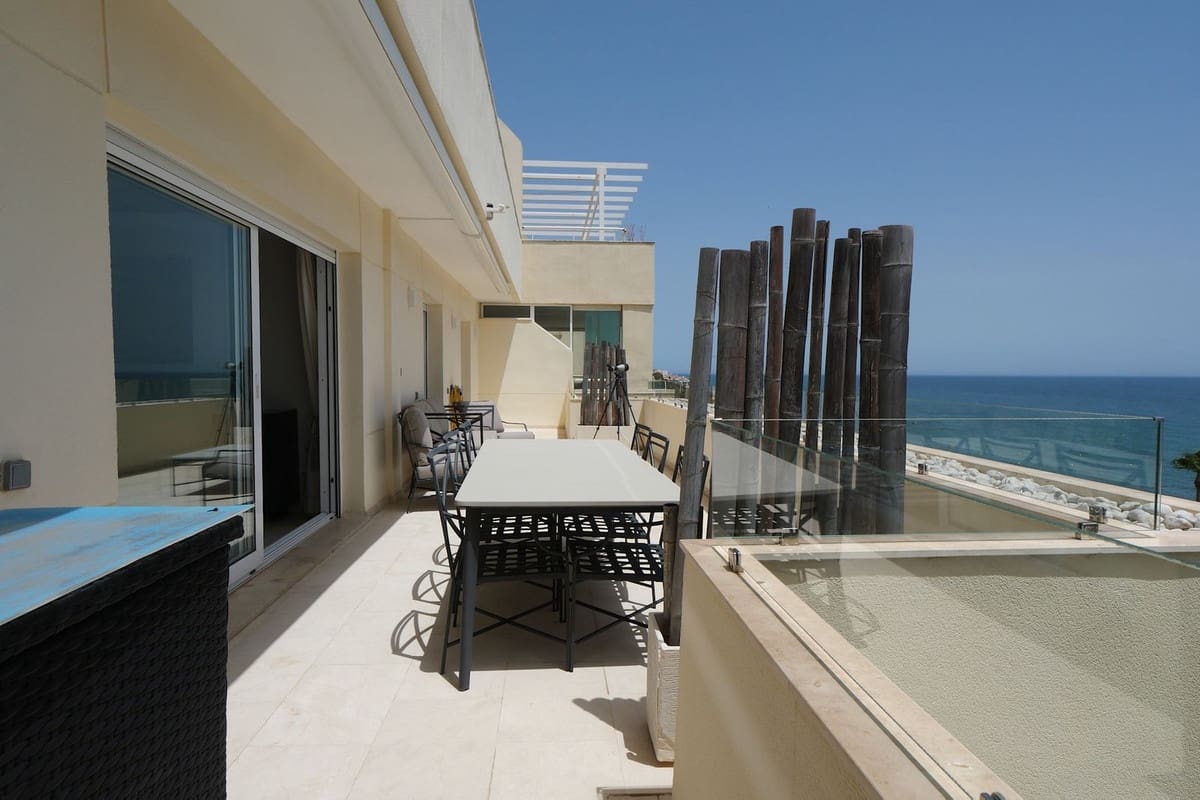 5 bedroom Penthouse for sale in Cabopino with pool garage - € 1,925,000 (Ref: 9966080)