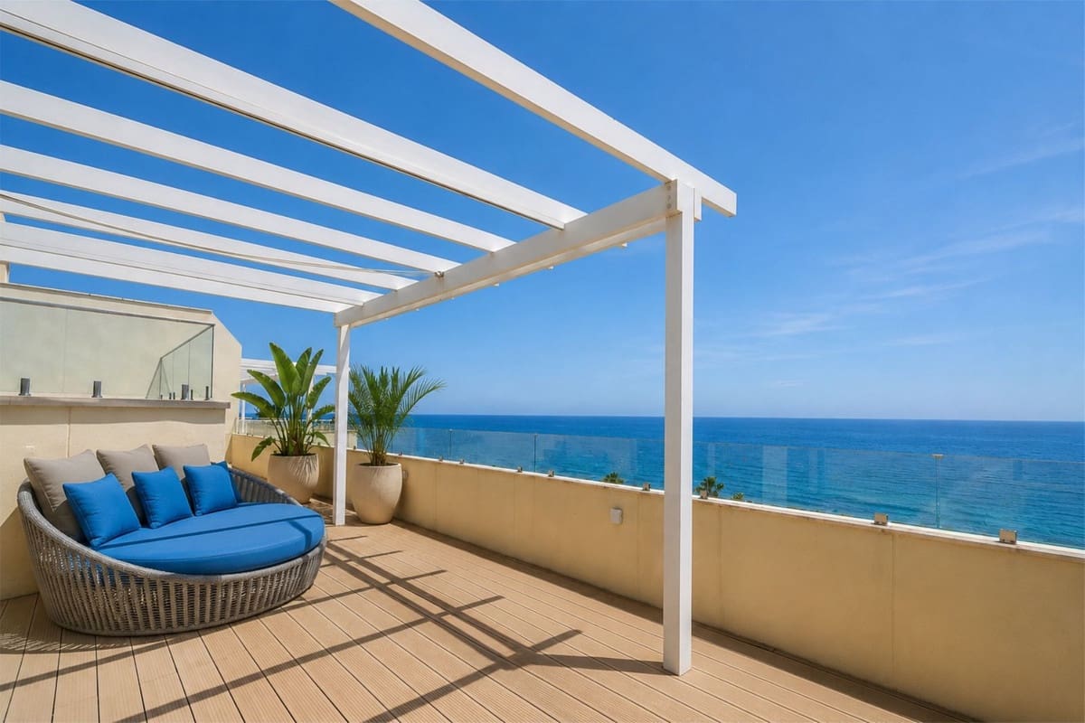5 bedroom Penthouse for sale in Cabopino with pool garage - € 1,925,000 (Ref: 9966080)