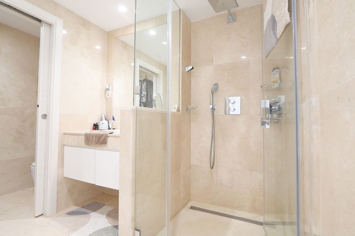 5 bedroom Penthouse for sale in Cabopino with pool garage - € 1,925,000 (Ref: 9966080)