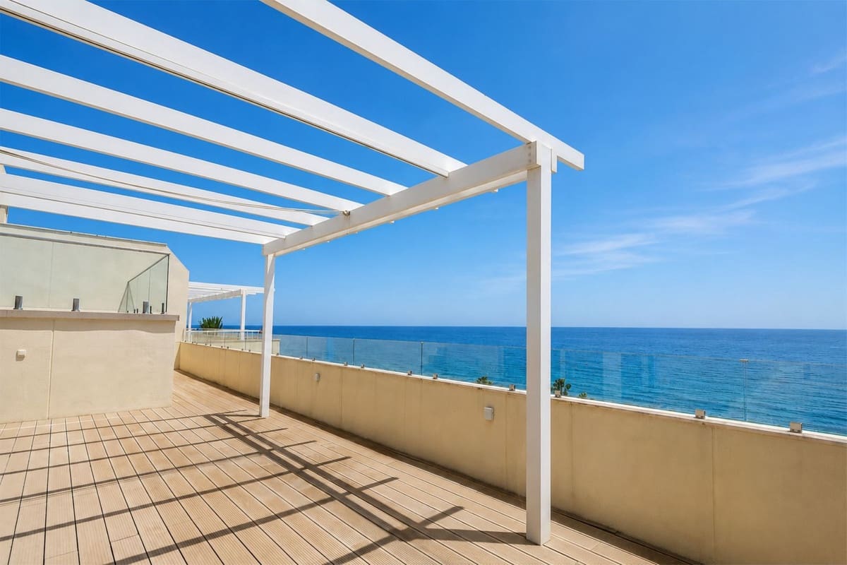 5 bedroom Penthouse for sale in Cabopino with pool garage - € 1,925,000 (Ref: 9966080)