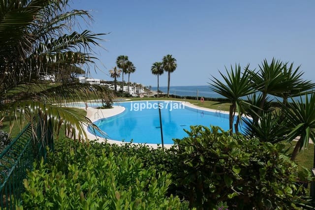 5 sovrum Takvåning till salu i Cabopino, Marbella med pool garage - 1 925 000 € (Ref: 9966080)