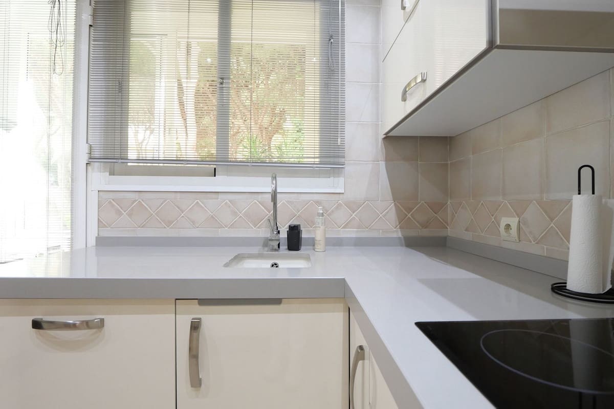 3 bedroom Apartment for sale in Cabopino with pool garage - € 629,000 (Ref: 9977953)