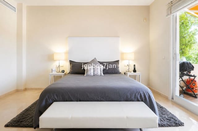 3 makuuhuone Huoneisto myytävänä paikassa Cabopino, Marbella mukana uima-altaan 
autotalli - 629 000 € (Ref: 9977953)