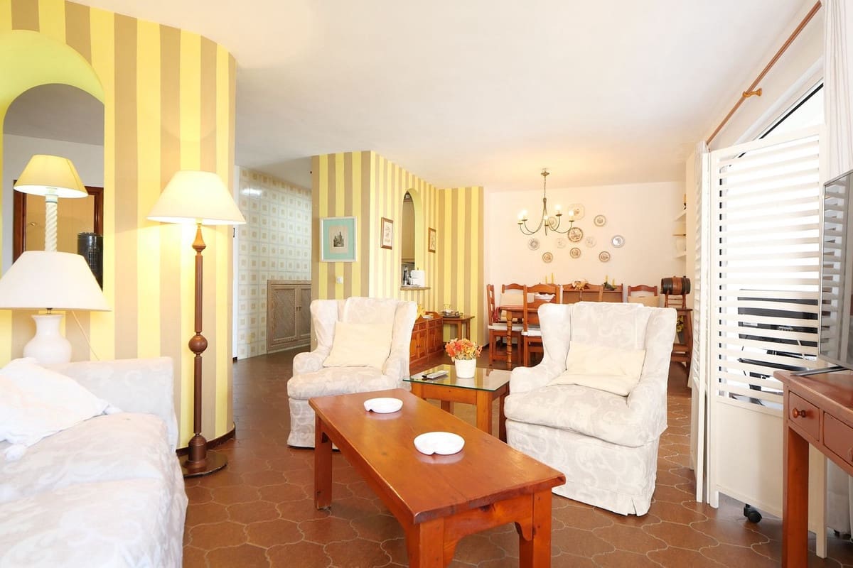 3 soverom Leilighet til salgs i Cabopino med svømmebasseng - € 649 000 (Ref: 9990009)