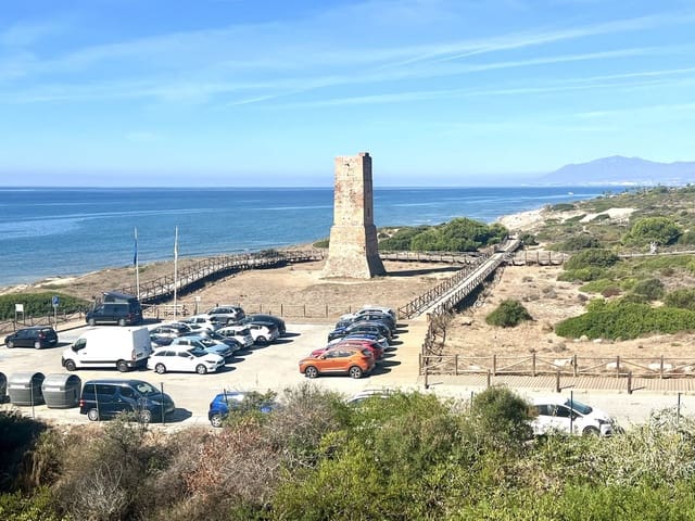 3 slaapkamer Appartement te koop in Cabopino, Marbella met zwembad - € 585.000 (Ref: 9990009)