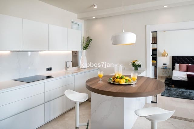 2 makuuhuone Huoneisto myytävänä paikassa Los Monteros, Marbella mukana uima-altaan - 1 390 000 € (Ref: 9995435)