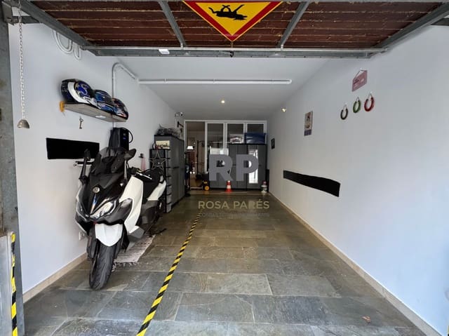 3 soveværelse Villa til salg i Tona med garage - € 300.000 (Ref: 1873815)