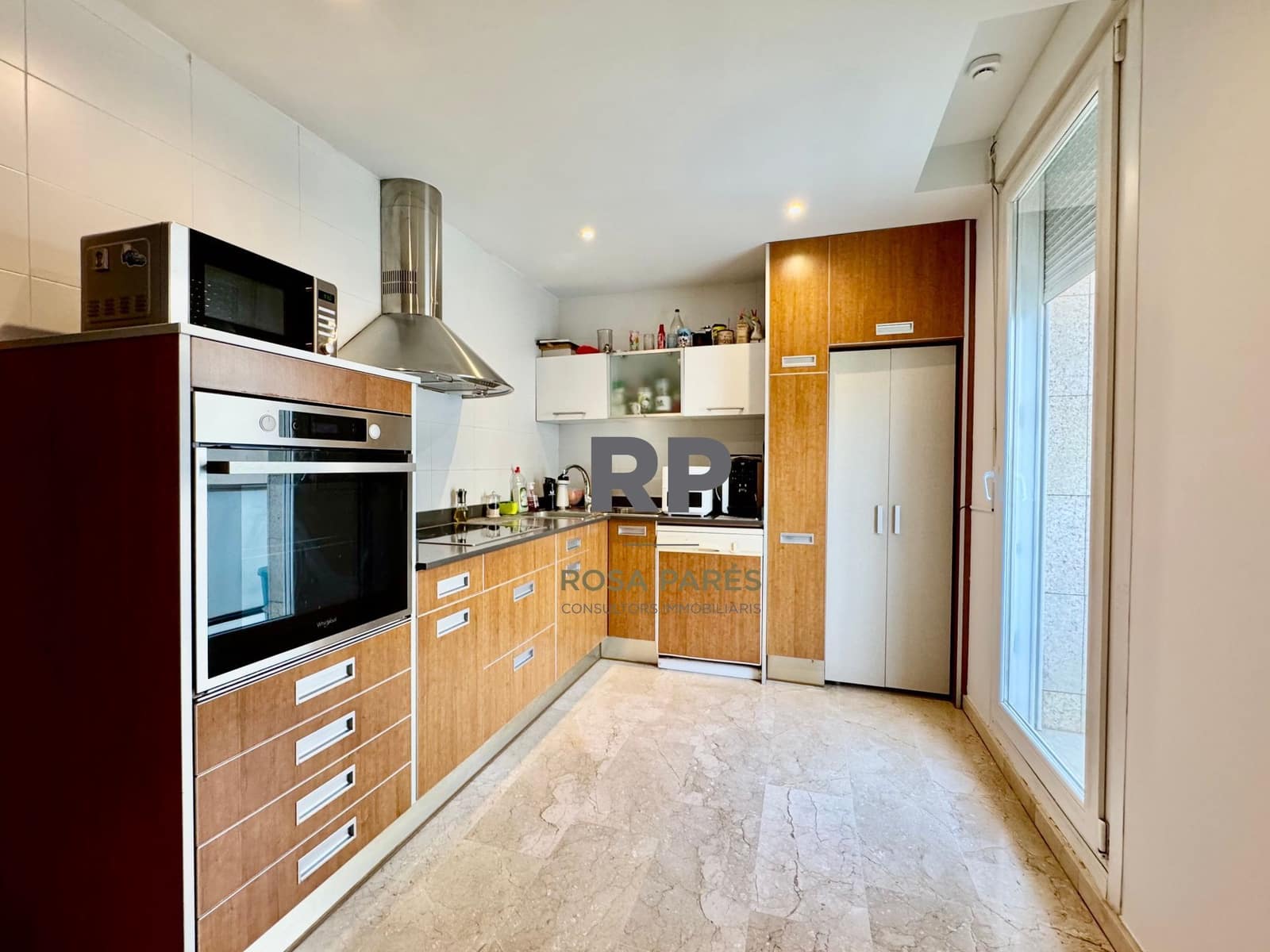 3 soveværelse Villa til salg i Tona med garage - € 300.000 (Ref: 1873815)