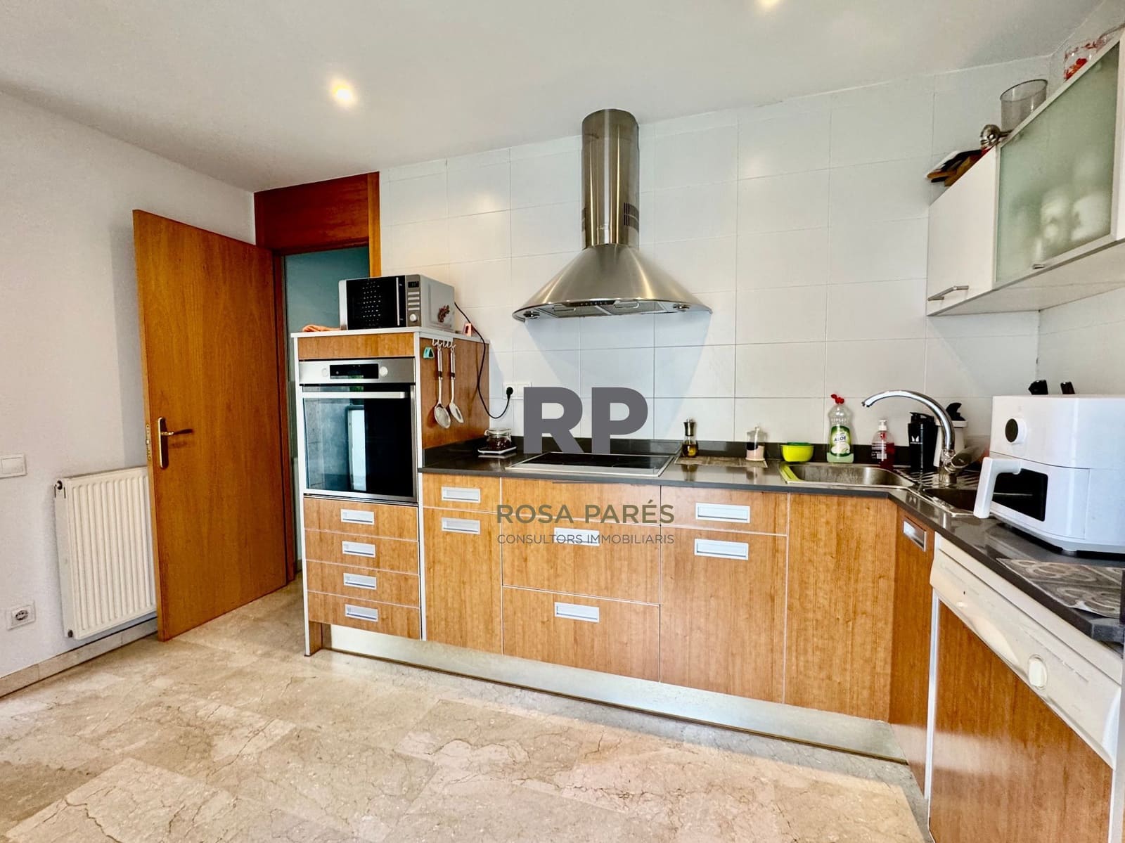 3 soveværelse Villa til salg i Tona med garage - € 300.000 (Ref: 1873815)