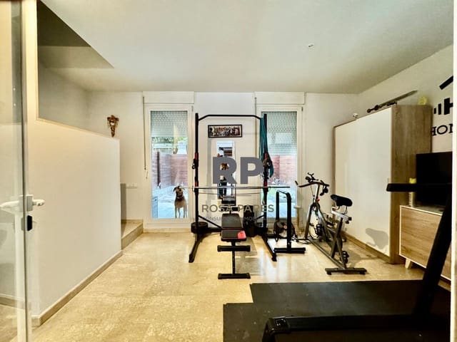 3 soveværelse Villa til salg i Tona med garage - € 300.000 (Ref: 1873815)