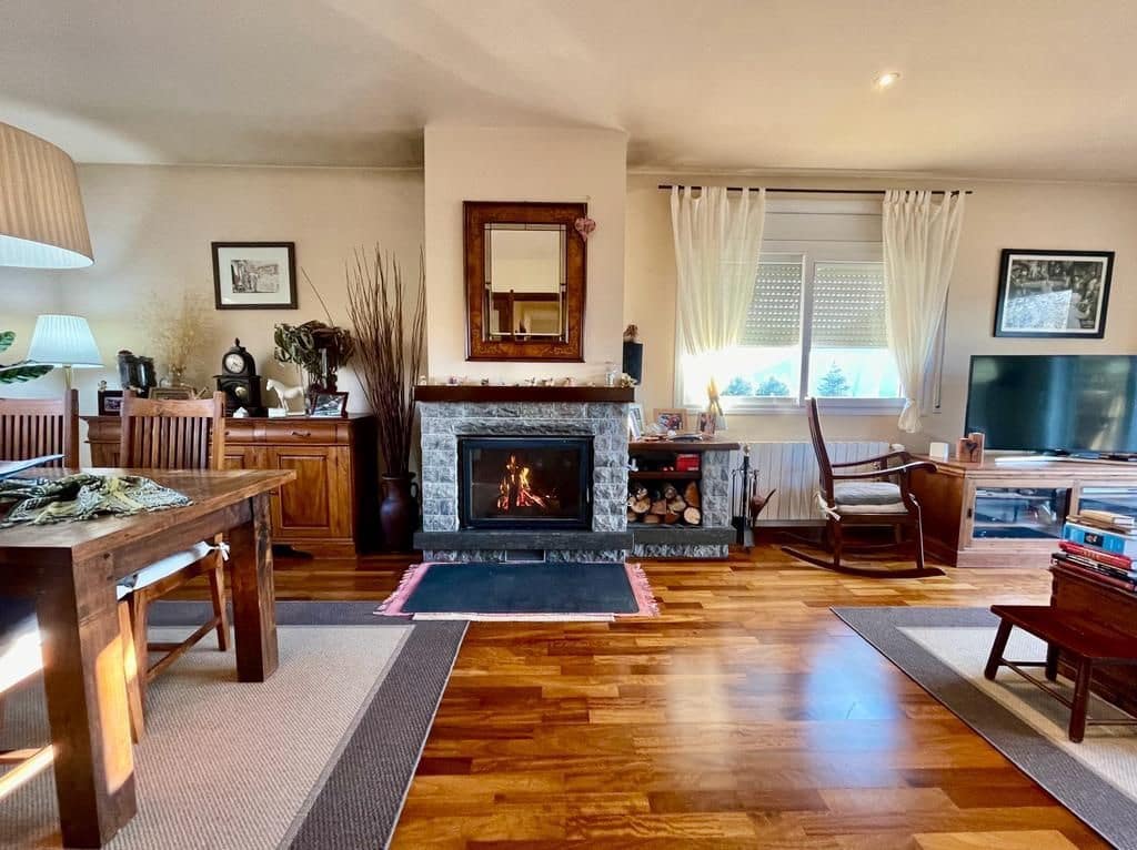 4 soveværelse Villa til salg i Seva med garage - € 395.000 (Ref: 5057771)