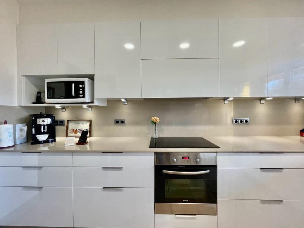 4 soveværelse Villa til salg i Seva med garage - € 395.000 (Ref: 5057771)