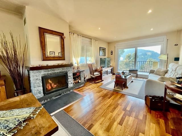 4 soveværelse Villa til salg i Seva med garage - € 395.000 (Ref: 5057771)