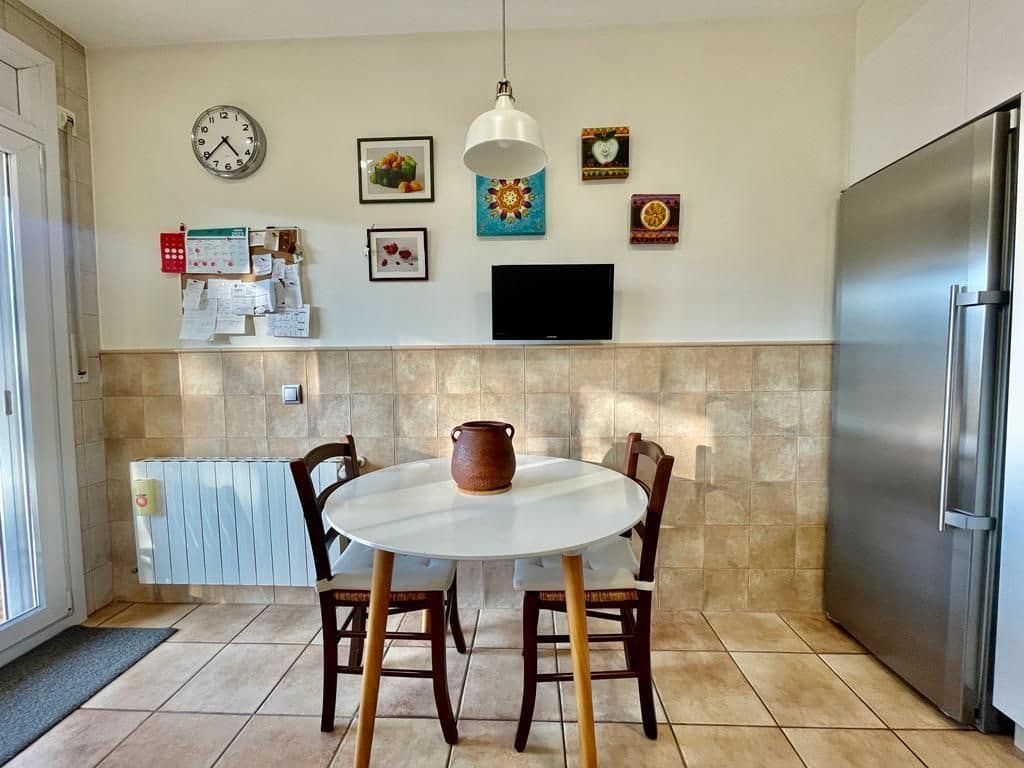 4 soveværelse Villa til salg i Seva med garage - € 395.000 (Ref: 5057771)