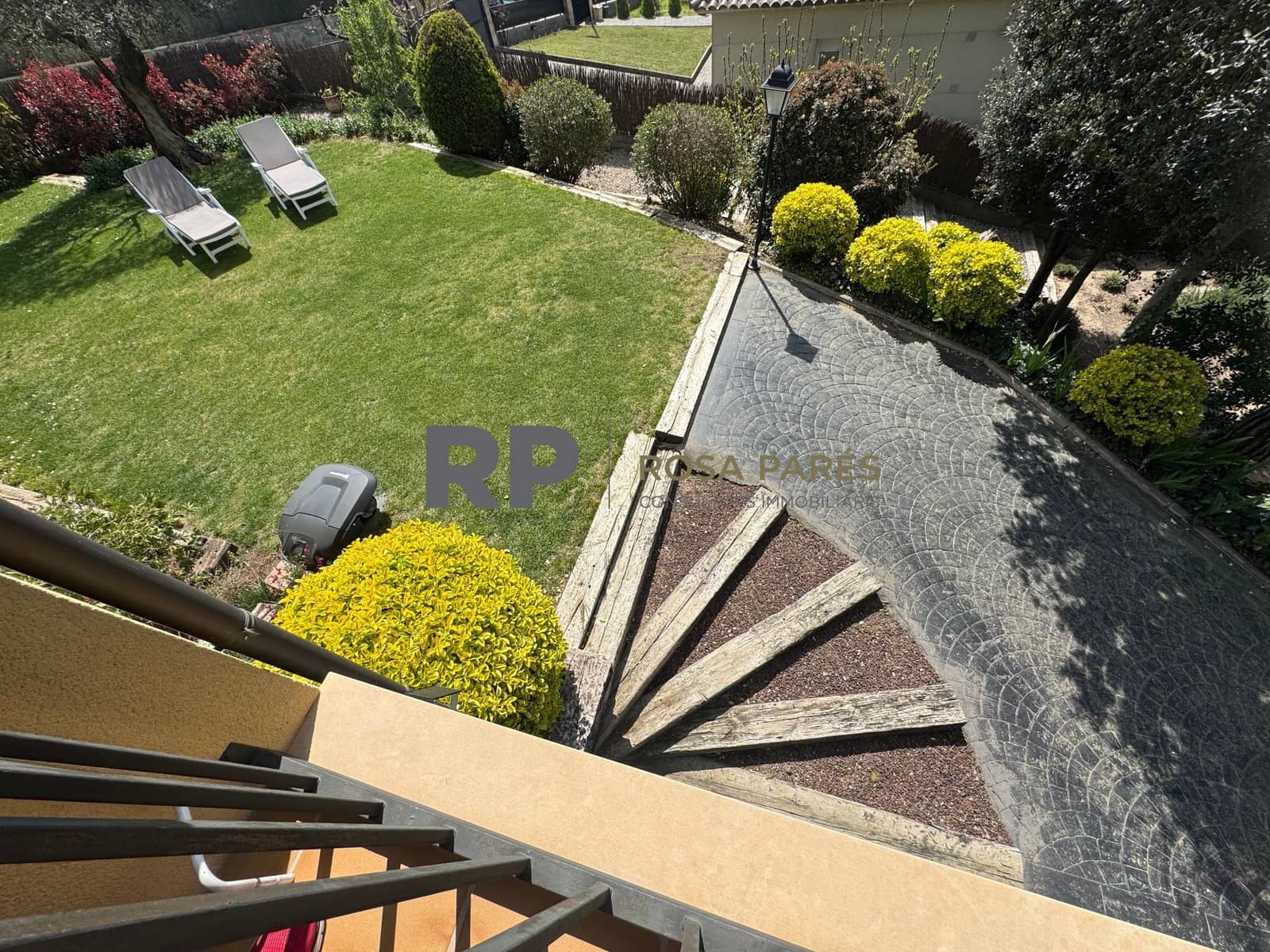 4 soveværelse Villa til salg i Seva med garage - € 395.000 (Ref: 5057771)