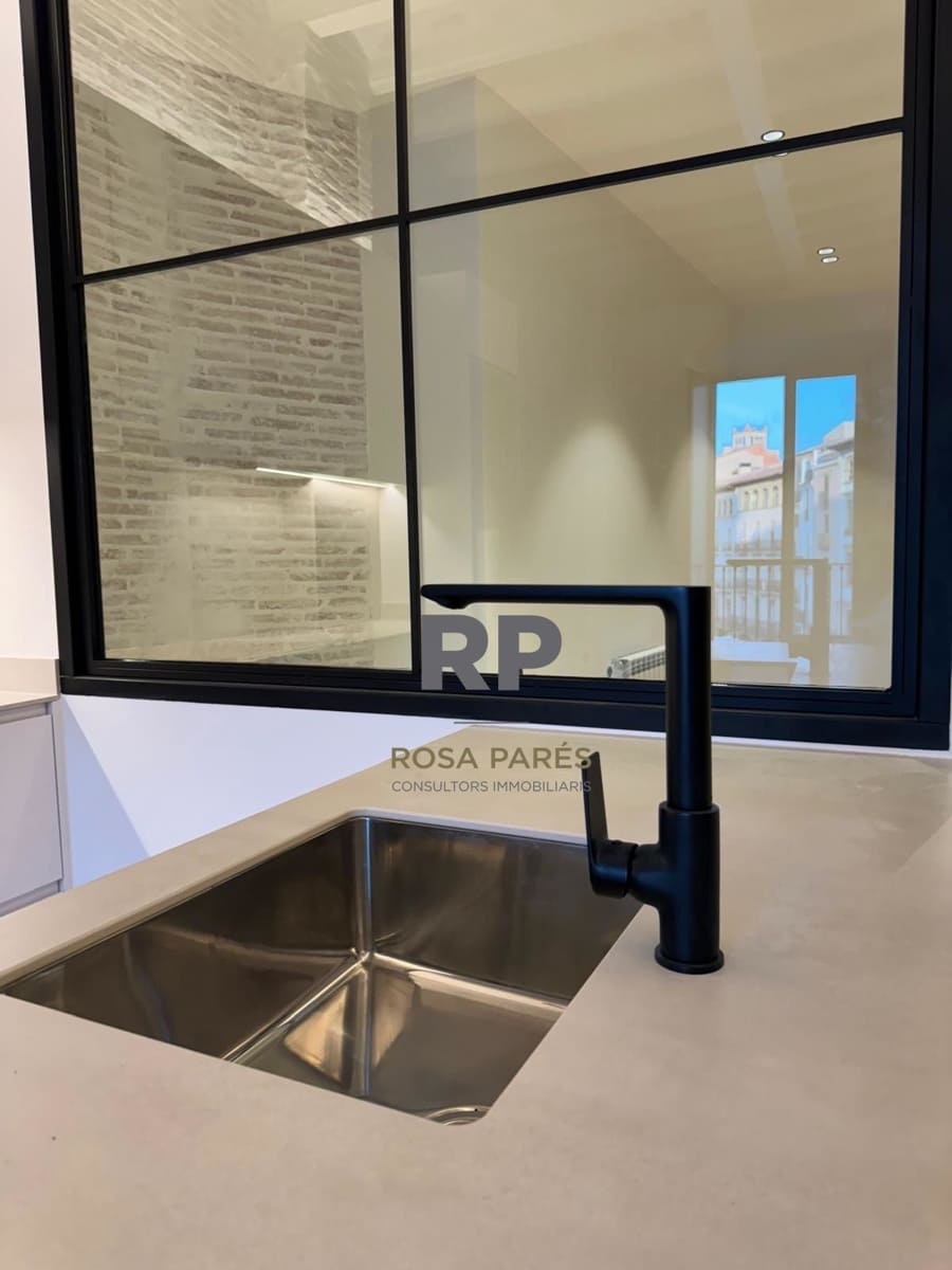 1 bedroom Flat for sale in Vic - € 220,000 (Ref: 9403667)