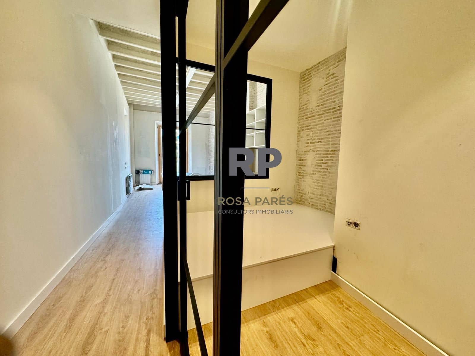1 bedroom Flat for sale in Vic - € 220,000 (Ref: 9403667)