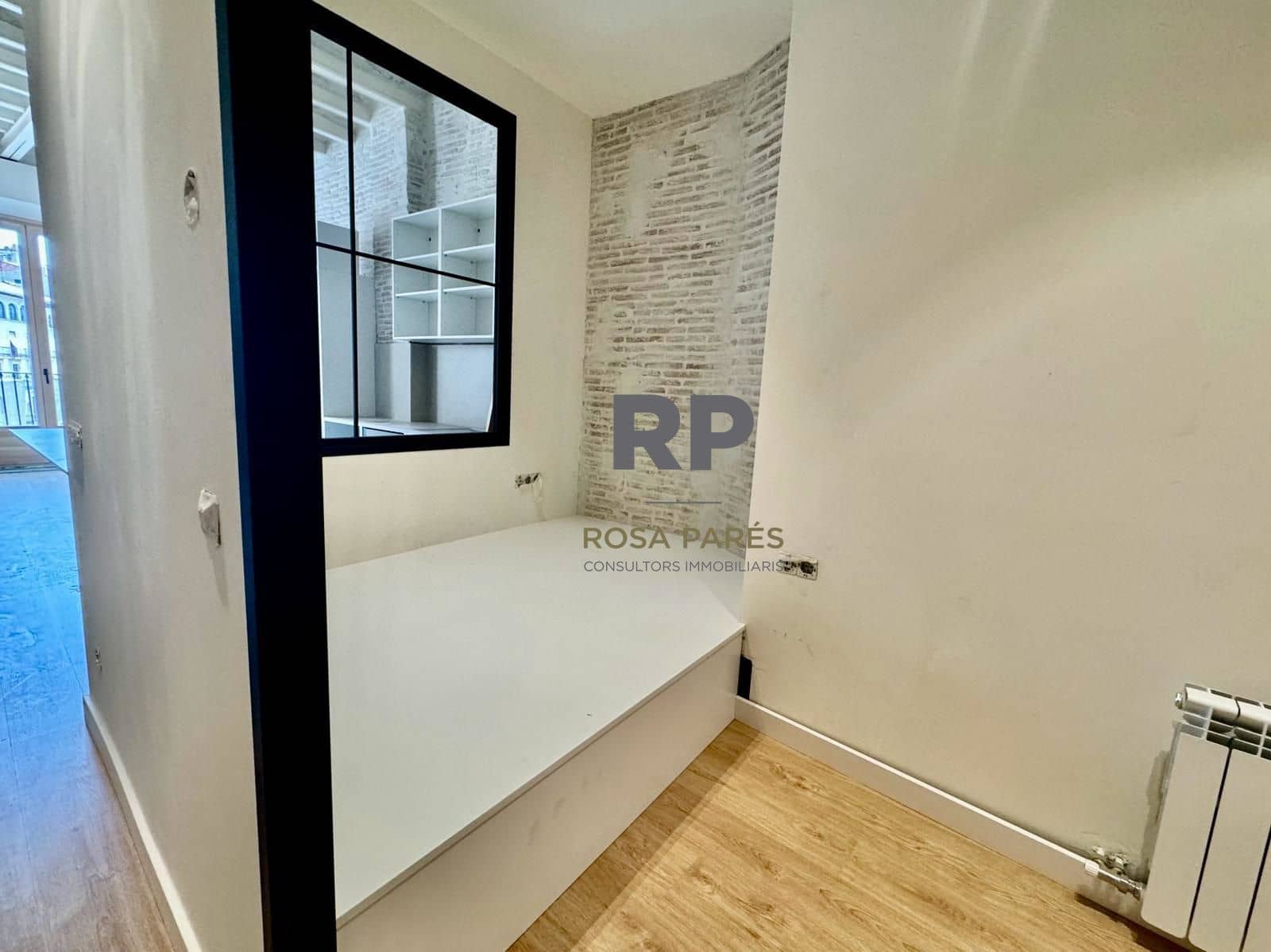 1 bedroom Flat for sale in Vic - € 220,000 (Ref: 9403667)