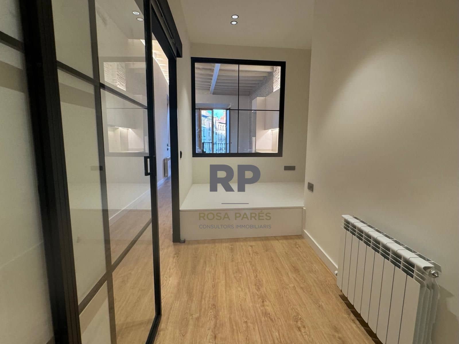 1 bedroom Flat for sale in Vic - € 220,000 (Ref: 9403667)