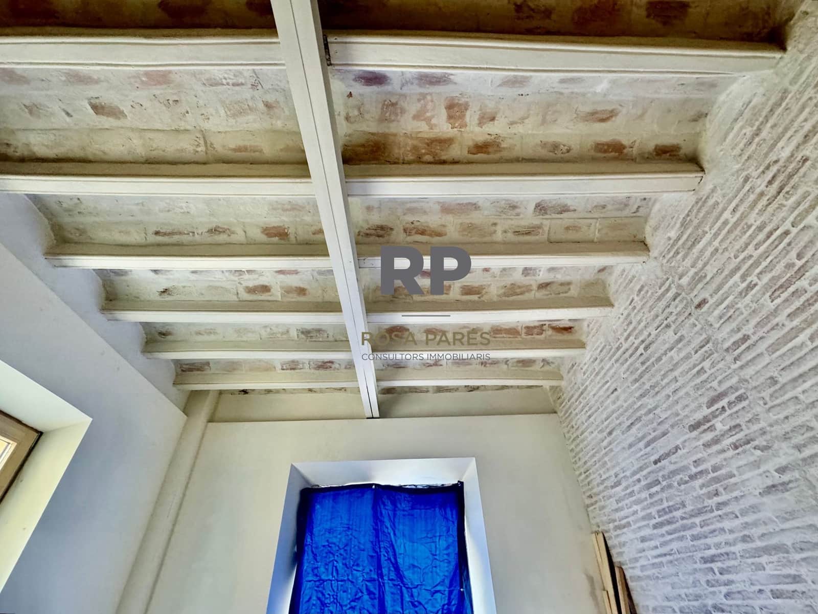 1 bedroom Flat for sale in Vic - € 220,000 (Ref: 9403667)